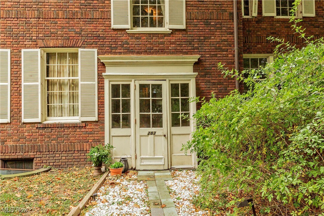 Foto principal - 283 Corning Dr