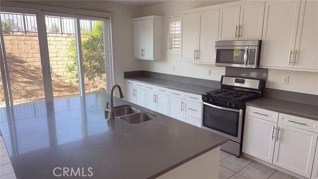 Building Photo - 3027 E Via Corvina