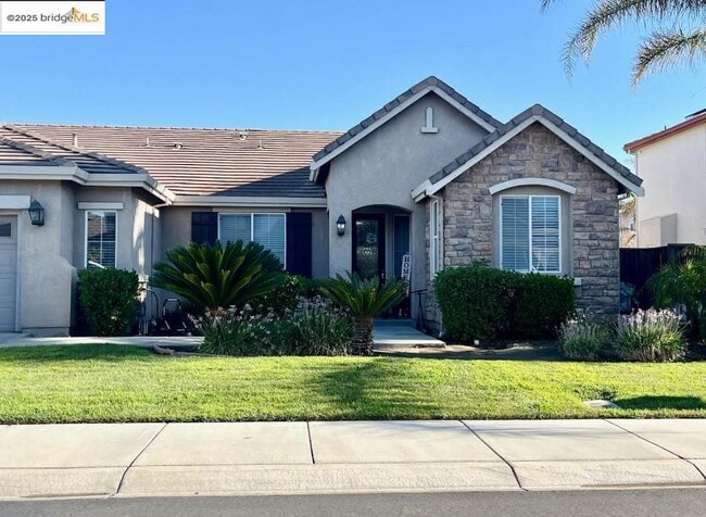Building Photo - 6160 Seneca Cir