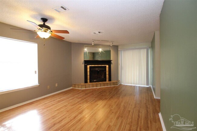 Foto del edificio - 2813 Langley Ave