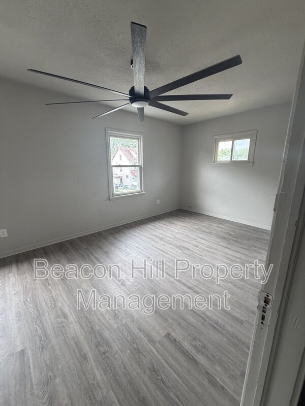 Building Photo - 12609 Dove Ave