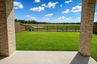 Building Photo - 2826 Duchess Dr