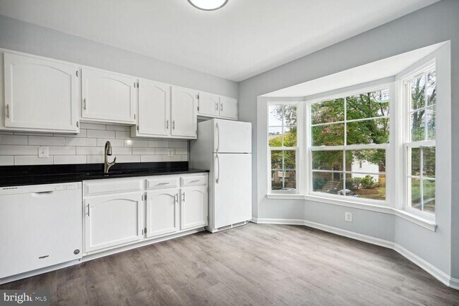 Building Photo - 7759 Asterella Ct