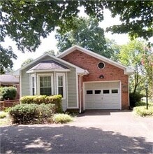 Building Photo - 201 Morningside Dr