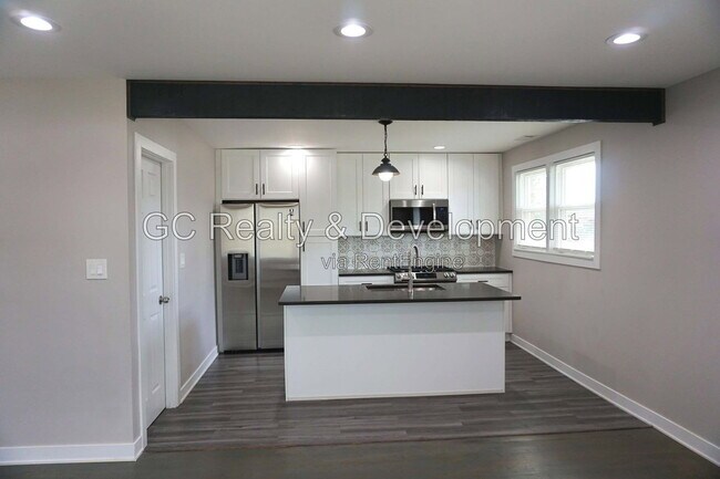 Foto del edificio - 4501 S Leamington Ave