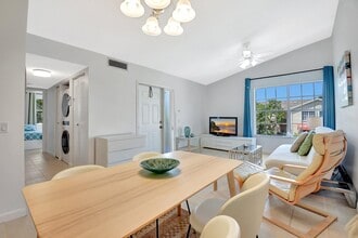 Building Photo - 621 Waterside Dr