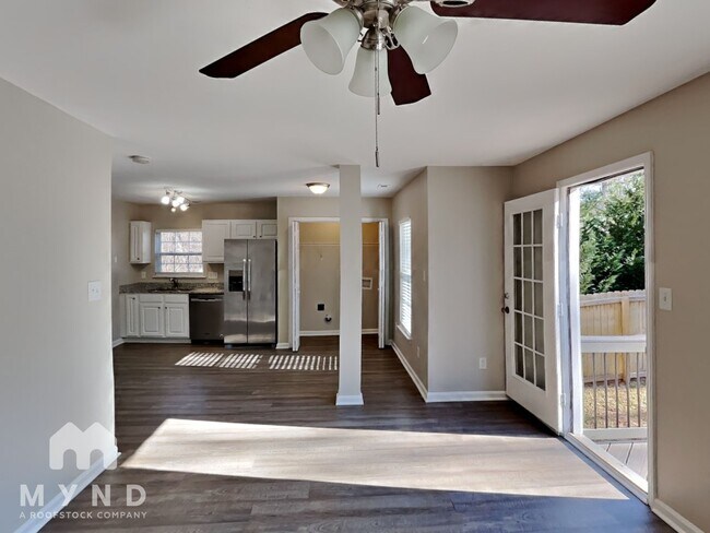 Foto del edificio - 6124 Lawn Meadow Dr