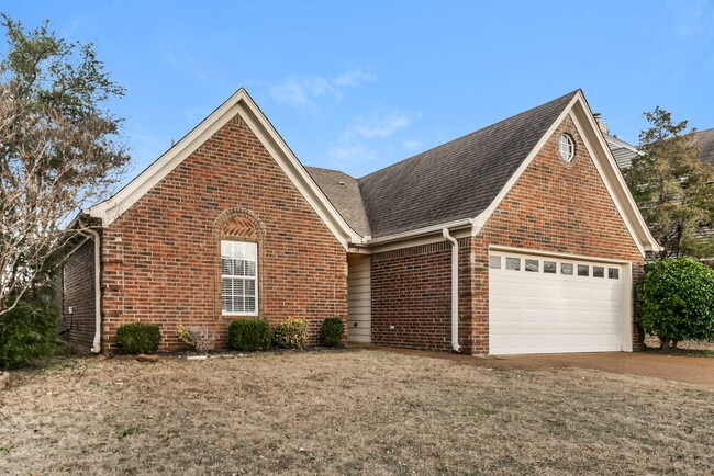 Building Photo - 2184 Stone Stream Dr