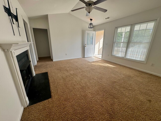 Building Photo - 318 Murphy Dr