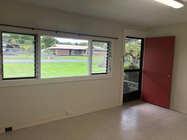 Building Photo - Charming 2BR/1BA Home