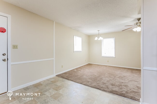 Building Photo - 122 Strawberry Dr