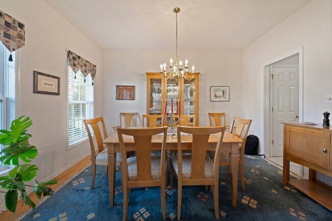 Building Photo - Gorgeous Home in Windsor Park Chapel Hill!