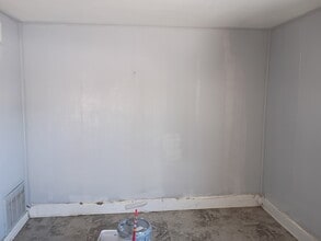 Building Photo - 503 N Eastwood Dr