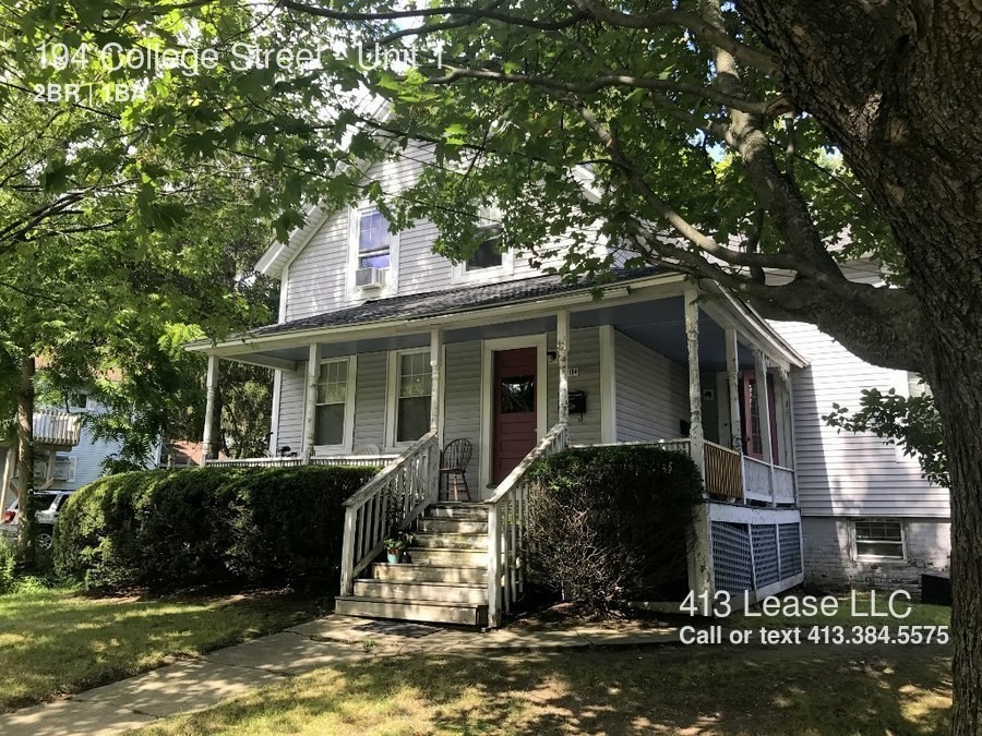 Primary Photo - 194 College St