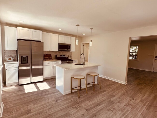 Building Photo - 3 Bedroom twin Family Home in Drexel Hill