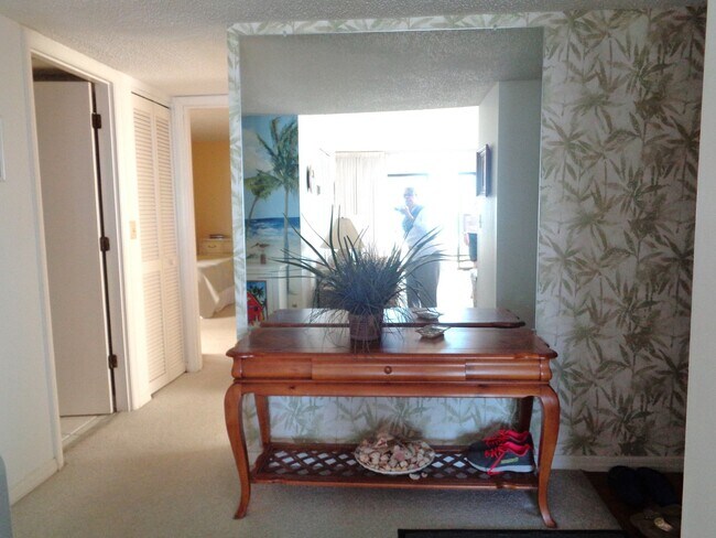 Foto del edificio - 700 Golden Beach Blvd