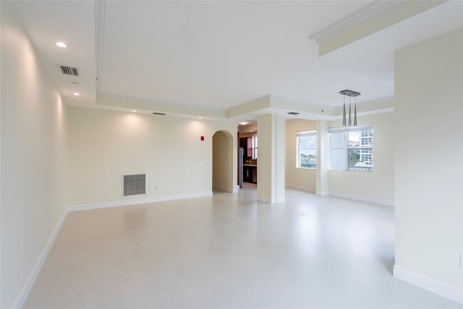 Foto del edificio - 3236 NE 5th St