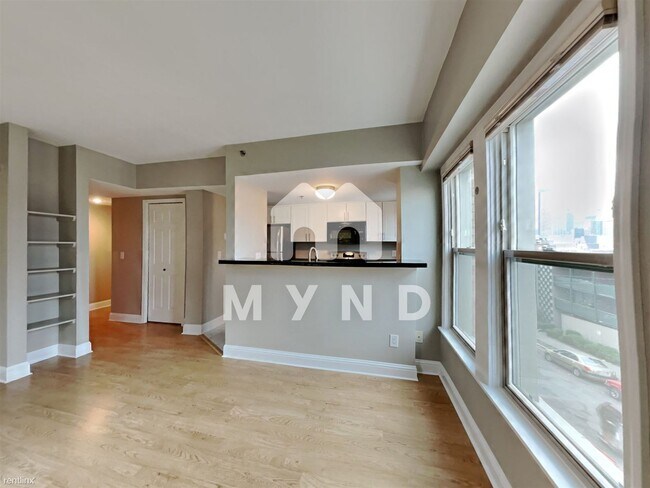 Building Photo - 1 br, 1 bath Condo - 505 E Denny Way UNIT ...