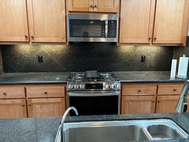 Building Photo - 3339 Monaghan St