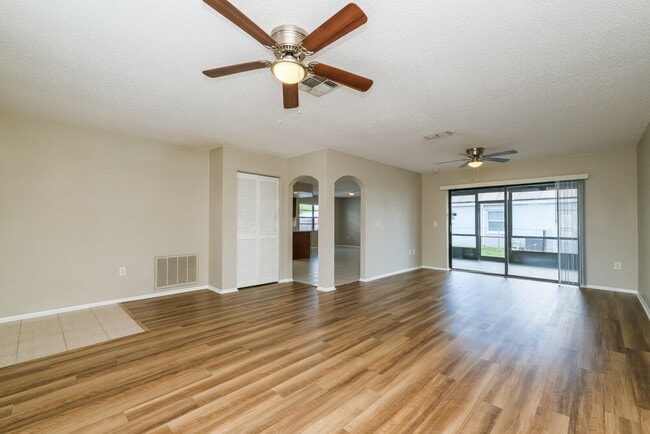 Foto del edificio - 7643 Limington Dr
