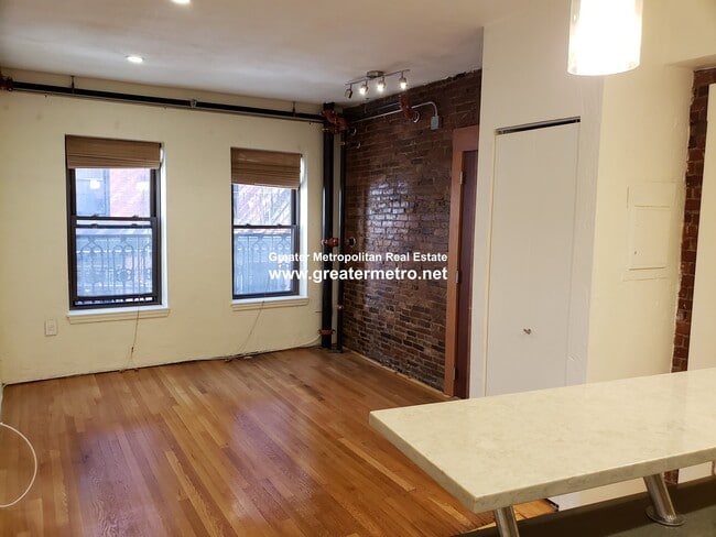 Building Photo - 3 Thacher St