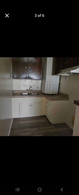 Foto del edificio - 9823 Walnut St
