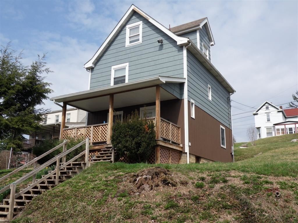 3 br, 1 bath House 328 Smith House for Rent in WV