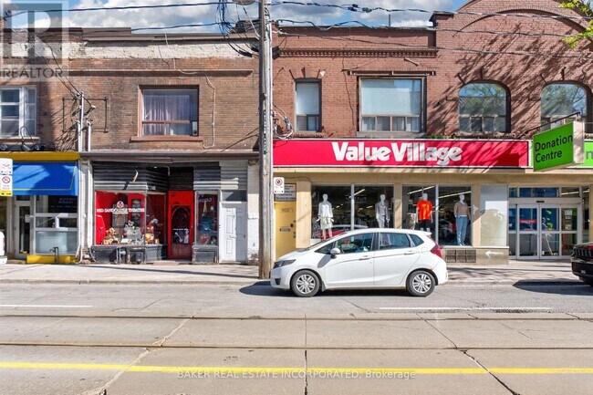 Photo du bâtiment - 922 Queen St E