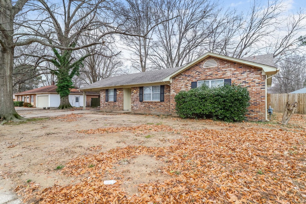 Primary Photo - 6300 Branderham Dr