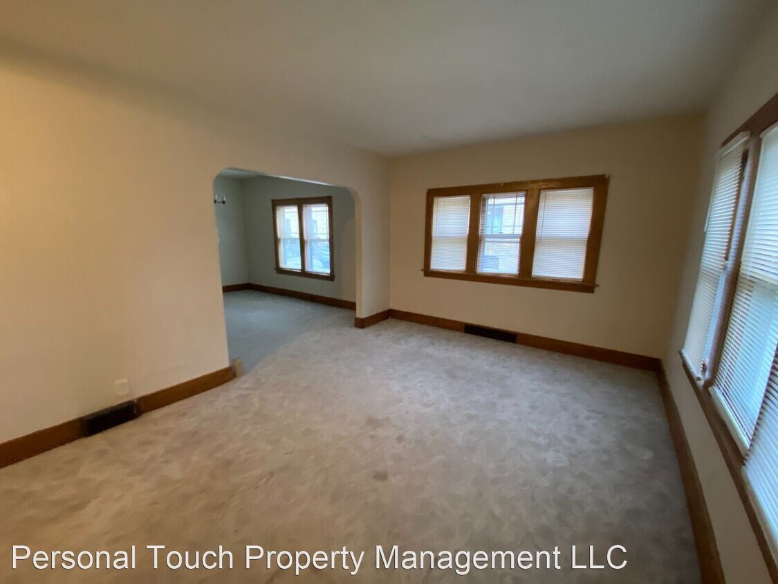 Foto principal - 721 8th St N