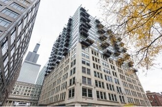 Building Photo - 565 W Quincy St