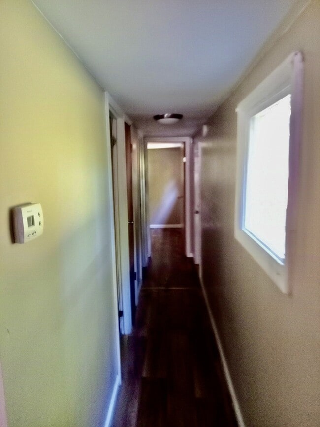 Building Photo - 1153 Hodson Dr