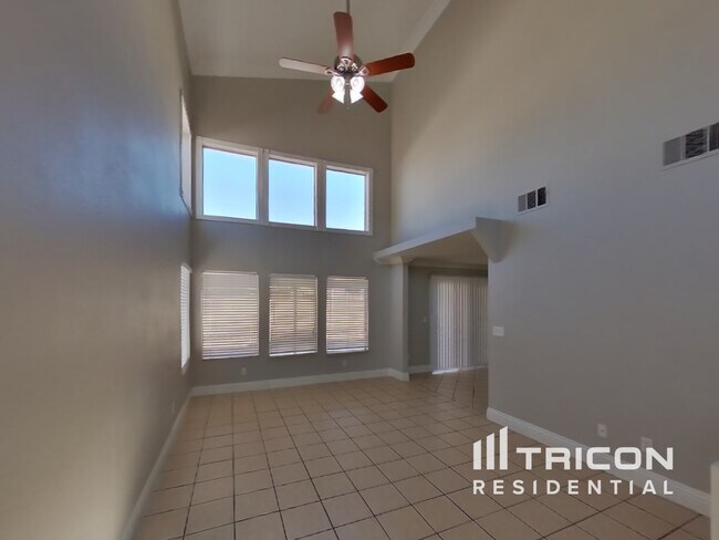 Building Photo - 4548 Little Wren Ln