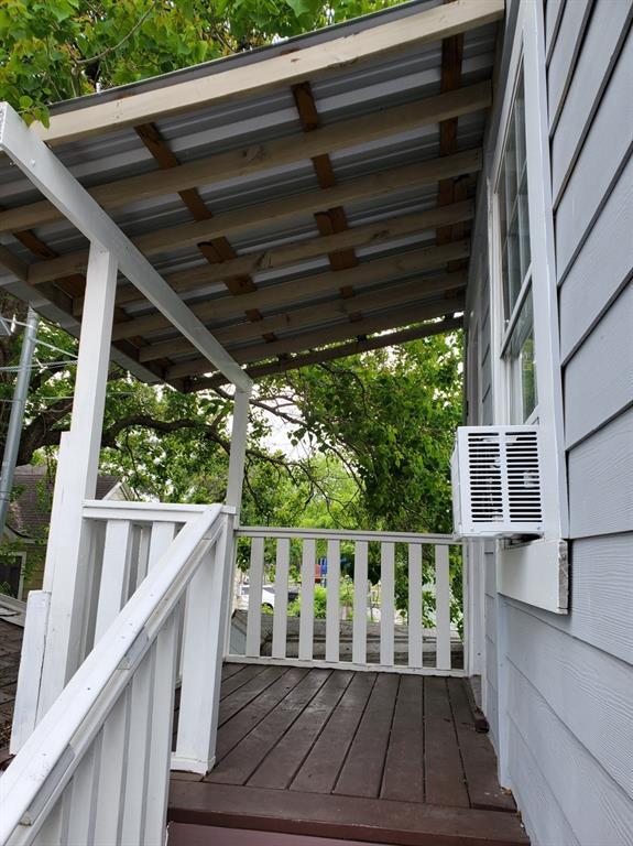 Building Photo - 5105 Bell St