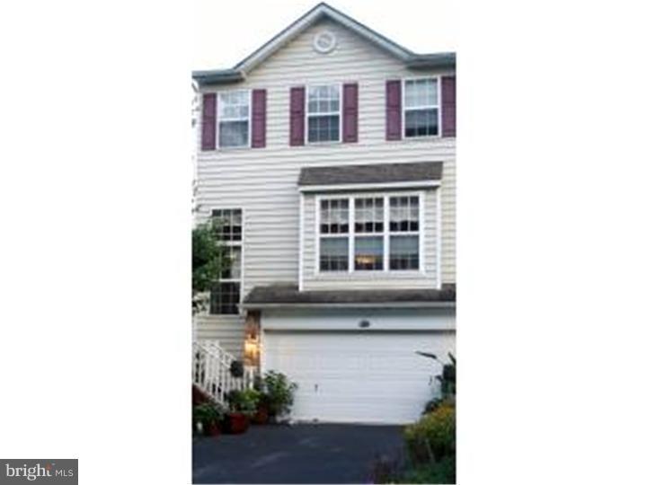 Foto principal - 201 Yorktown Ct