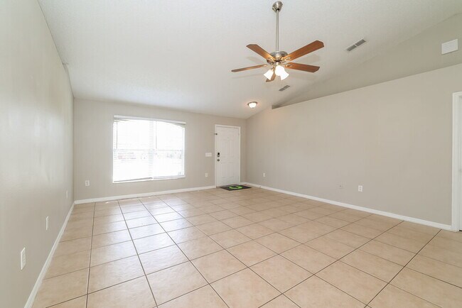 Foto del edificio - 1140 Chesterfield Ct