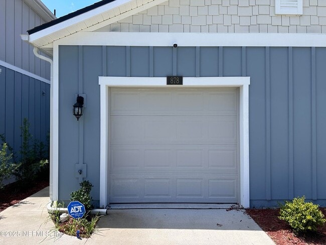 Building Photo - 878 Observatory Pkwy