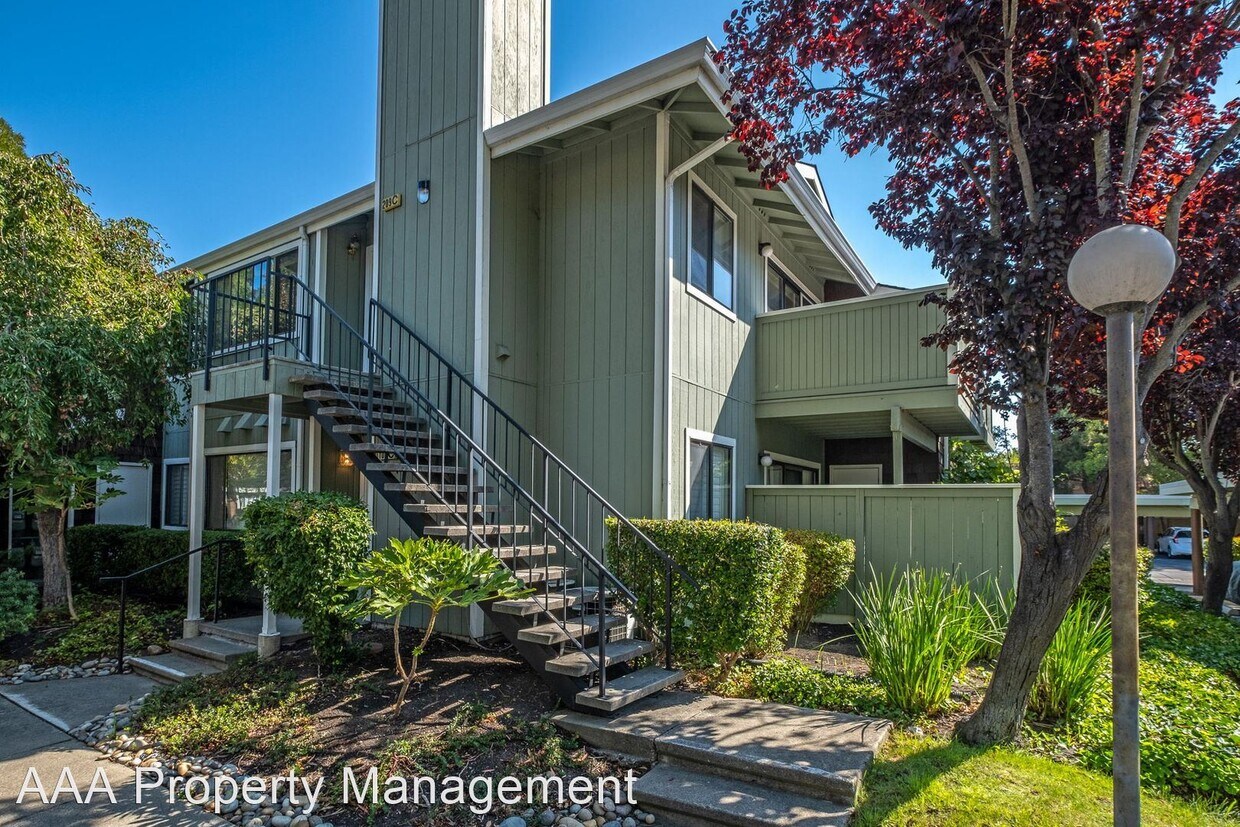 Primary Photo - 2 br, 1 bath House - 209 Compton Cir Unit C