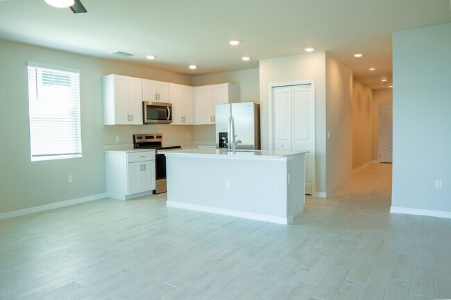 Building Photo - Brand New Construction 3/2  Townhome in ne...