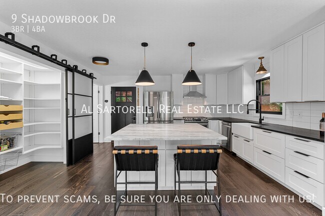 Foto del edificio - 9 Shadowbrook Dr