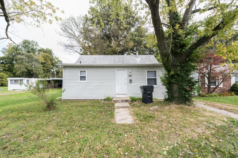 Primary Photo - 821 Wabash Ave