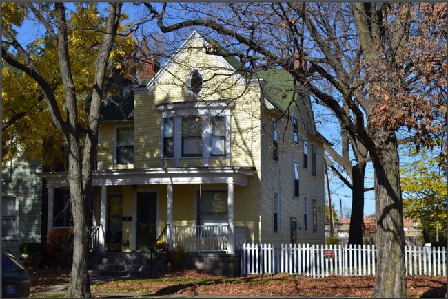 Building Photo - 505 W Lasalle Ave