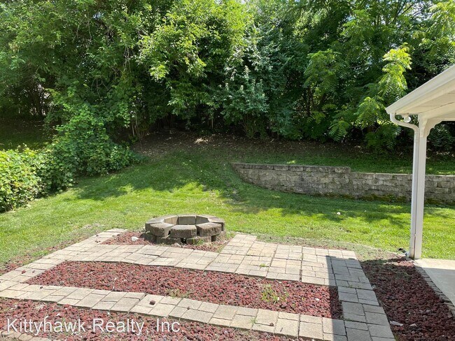 Foto del edificio - 4 br, 2.5 bath House - 6942 Hubbard Dr.