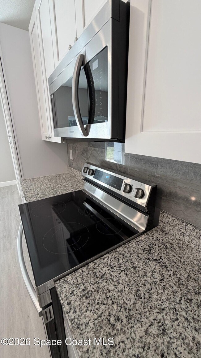 Foto del edificio - 1318 Saxony Rd SW