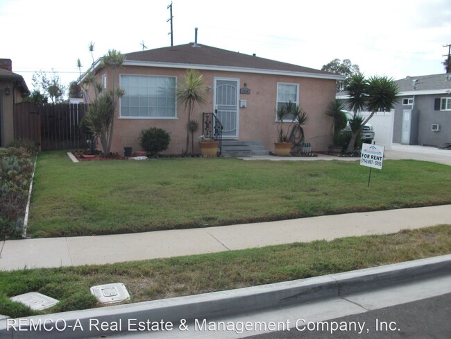 2 br, 1 bath House - 1720 E. Silva St. photo'