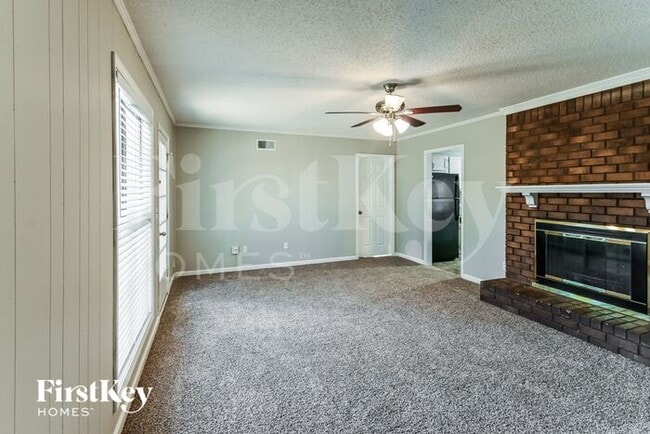 Building Photo - 5962 Hickory Leaf Dr