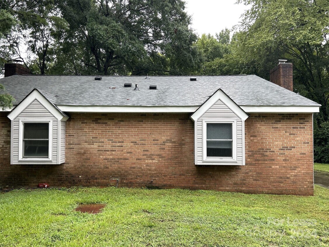 Primary Photo - 8613 Crows Nest Ln