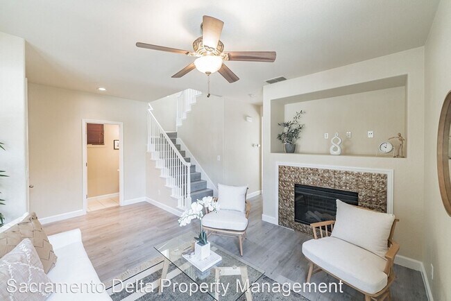 Building Photo - 4 br, 2.5 bath House - 10 Enclave Place