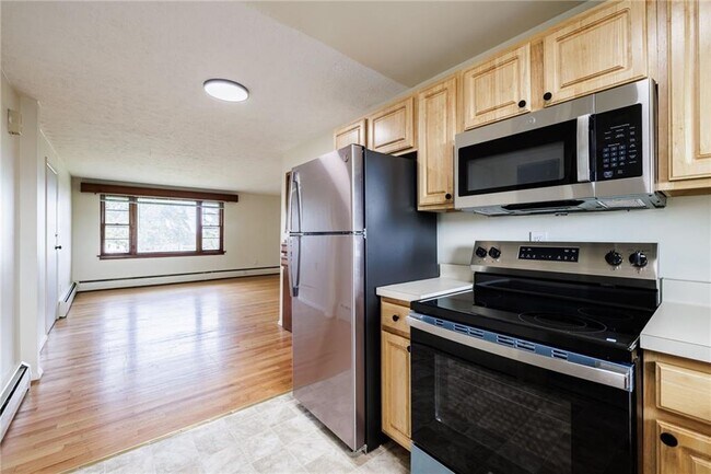 Foto del edificio - 5095 Emerson Rd