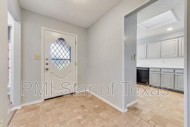 Foto del edificio - 2801 Hickory Bend Dr